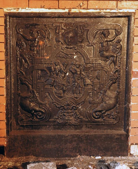 Каменный камин в стиле нео-ренессанс из замка Монжон. Каменный камин в стиле нео-ренессанс из замка Монжон.-7