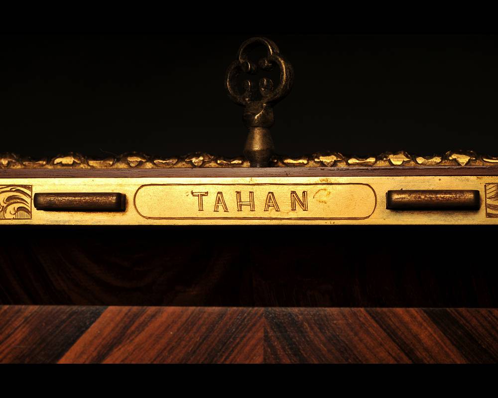 Мастерская Таан и Жюльен-Николя Ривар (1802-1867) - Шкатулка для парфюмерии, украшенная маркетри из фарфора Мастерская Таан и Жюльен-Николя Ривар (1802-1867) - Шкатулка для парфюмерии, украшенная маркетри из фарфора-3