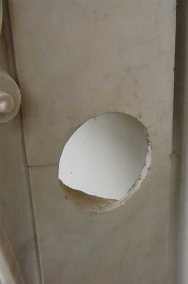 Камин в стиле Людовика XV, изготовленный из каррарского мрамора в 19м веке. Камин в стиле Людовика XV, изготовленный из каррарского мрамора в 19м веке.-7