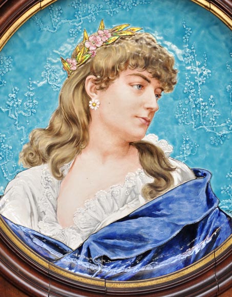 A. Tебарк - Пара женских портретов из эмалированного фаянса A. Tебарк - Пара женских портретов из эмалированного фаянса-2