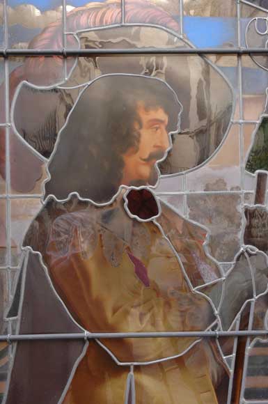 Витраж с мушкетёром, подписанный «Биттерлен Париж 1883» («Bitterlin Paris 1883»). Витраж с мушкетёром, подписанный «Биттерлен Париж 1883» («Bitterlin Paris 1883»).-10