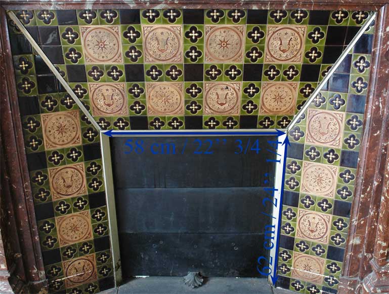 Старинный камин в стиле Наполеона III, изготовленный из красного северного мрамора. Старинный камин в стиле Наполеона III, изготовленный из красного северного мрамора.-7