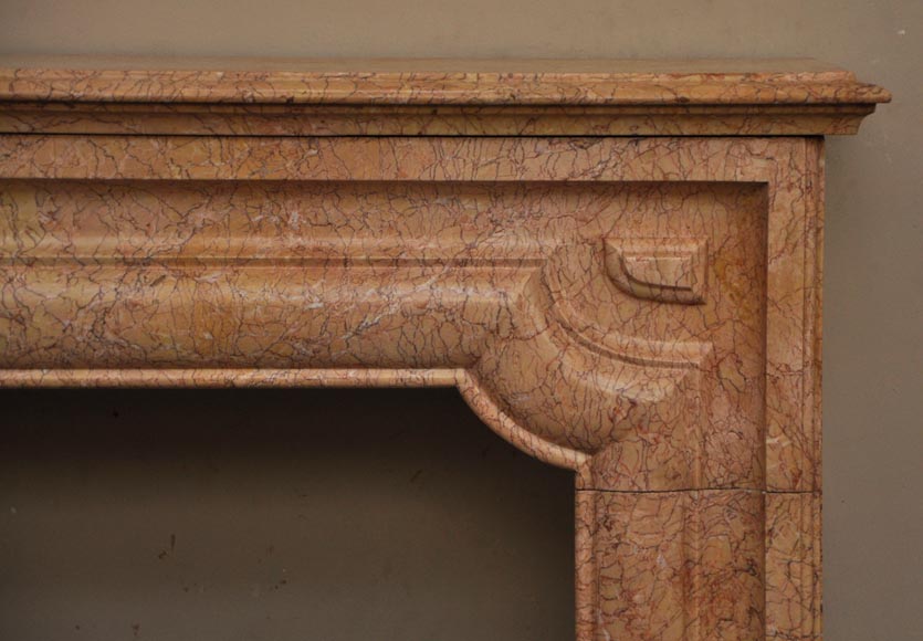 Старинный камин в стиле Людовика XIV, изготовленный из жёлтого мрамора брокатель. Старинный камин в стиле Людовика XIV, изготовленный из жёлтого мрамора брокатель.-3