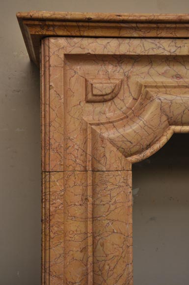 Старинный камин в стиле Людовика XIV, изготовленный из жёлтого мрамора брокатель. Старинный камин в стиле Людовика XIV, изготовленный из жёлтого мрамора брокатель.-5