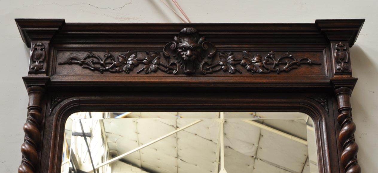 Большой дубовый камин в стиле Людовика XIII с трюмо. Большой дубовый камин в стиле Людовика XIII с трюмо.-2