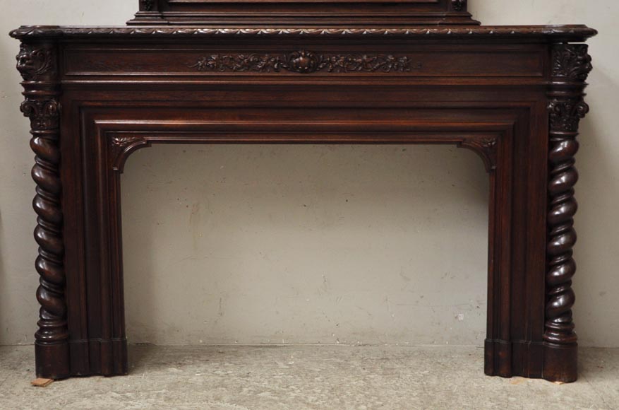 Большой дубовый камин в стиле Людовика XIII с трюмо. Большой дубовый камин в стиле Людовика XIII с трюмо.-8