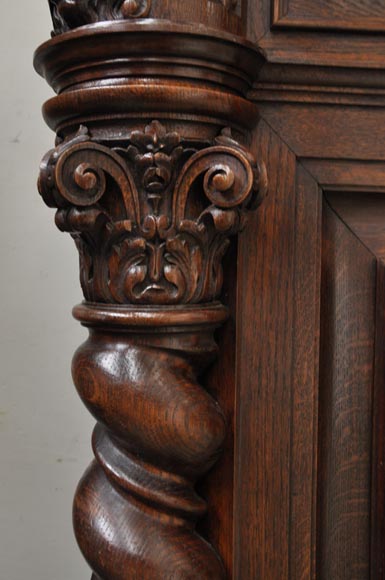 Большой дубовый камин в стиле Людовика XIII с трюмо. Большой дубовый камин в стиле Людовика XIII с трюмо.-14