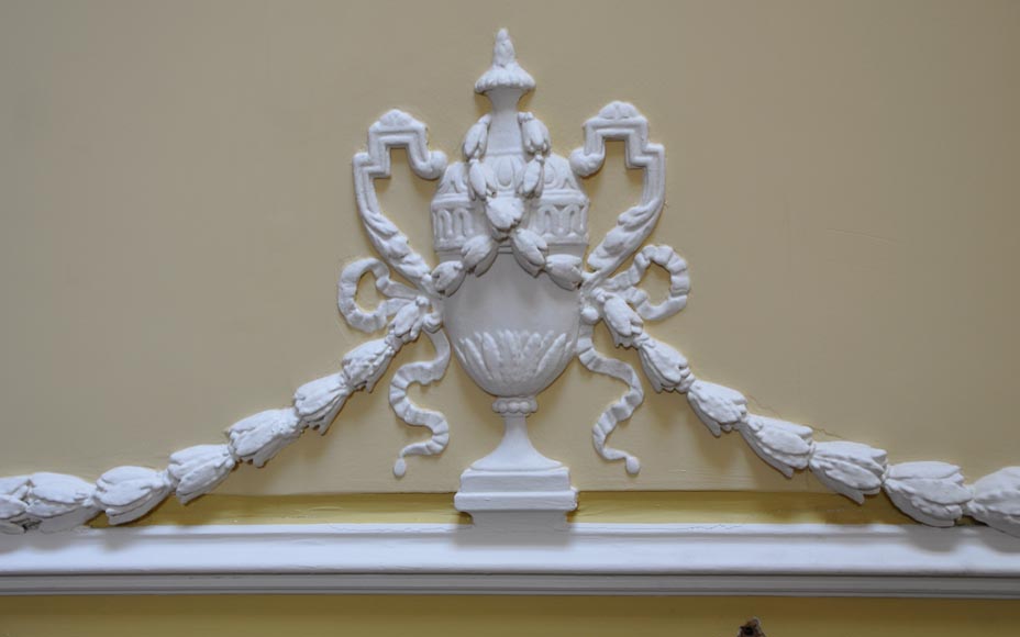 Великолепная деревянная комната в стиле Людовика XVI, ранее находившаяся во дворце Криллон в Париже.  Великолепная деревянная комната в стиле Людовика XVI, ранее находившаяся во дворце Криллон в Париже. -7