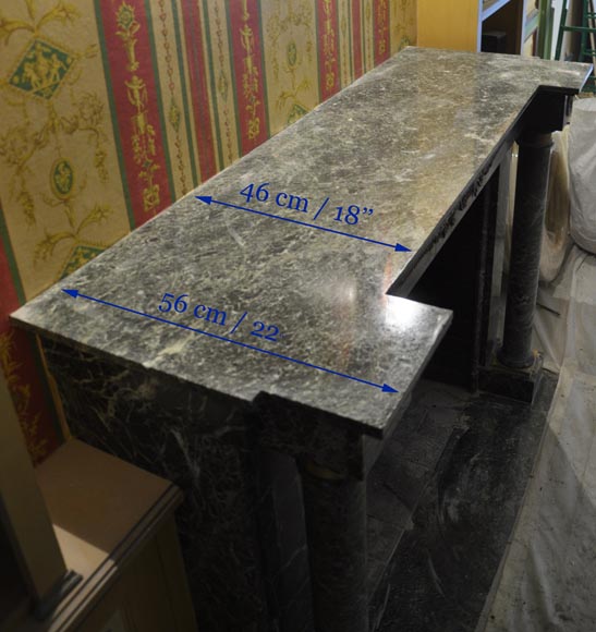 Красивый старинный камин в стиле Ампир, изготовленный из мрамора Vert de Mer, украшенный бронзовыми орнаментами. Красивый старинный камин в стиле Ампир, изготовленный из мрамора Vert de Mer, украшенный бронзовыми орнаментами.-10