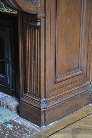 Большой дубовый камин, украшенный картиной, представляющей Жанну д'Арк. Большой дубовый камин, украшенный картиной, представляющей Жанну д'Арк.-10