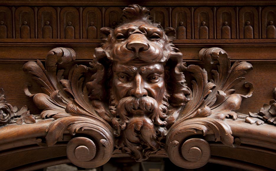 Великолепный дубовый камин, выполненный по модели камина из Салона Геркулеса, расположенного в Версальском Дворце. Великолепный дубовый камин, выполненный по модели камина из Салона Геркулеса, расположенного в Версальском Дворце.-2