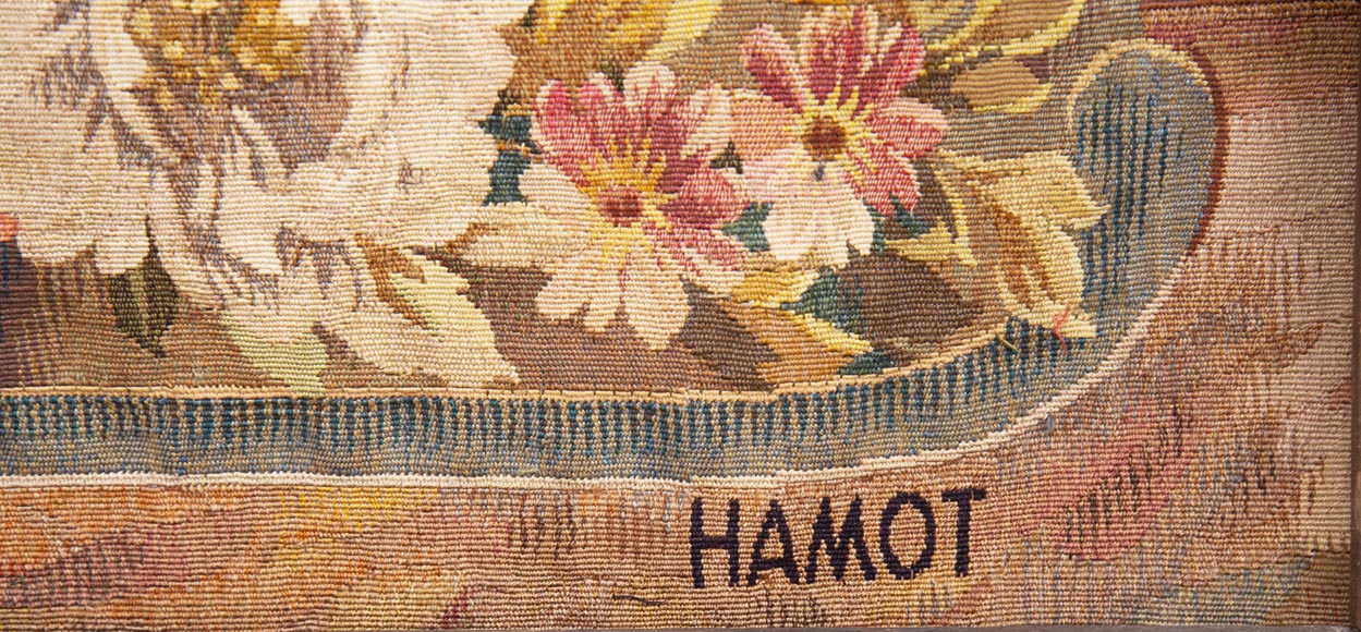 Великолепный дубовый камин, выполненный по модели камина из Салона Геркулеса, расположенного в Версальском Дворце. Великолепный дубовый камин, выполненный по модели камина из Салона Геркулеса, расположенного в Версальском Дворце.-20