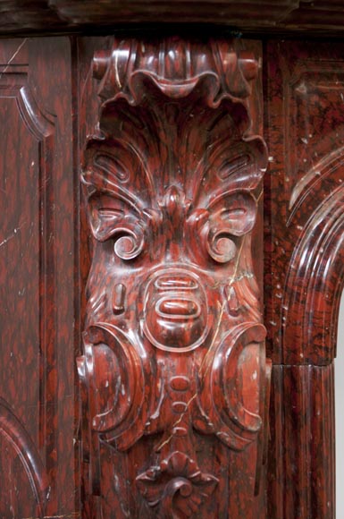 Великолепный старинный камин в стиле Людовика XV, изготовленный из мрамора красный Гриотт. Великолепный старинный камин в стиле Людовика XV, изготовленный из мрамора красный Гриотт.-6