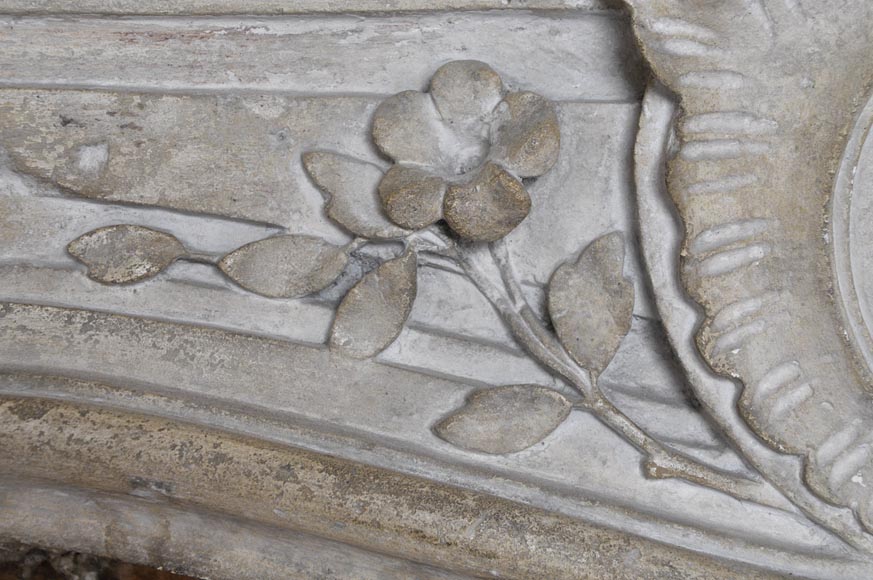 Часть деревянной отделки комнаты в стиле Людовика XV с каменным камином 18 века. Часть деревянной отделки комнаты в стиле Людовика XV с каменным камином 18 века.-11