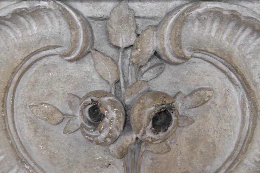 Часть деревянной отделки комнаты в стиле Людовика XV с каменным камином 18 века. Часть деревянной отделки комнаты в стиле Людовика XV с каменным камином 18 века.-12