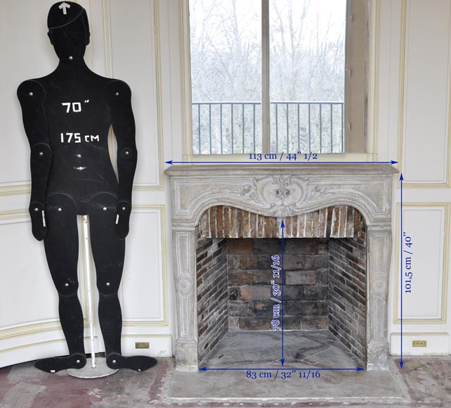 Часть деревянной отделки комнаты в стиле Людовика XV с каменным камином 18 века. Часть деревянной отделки комнаты в стиле Людовика XV с каменным камином 18 века.-23