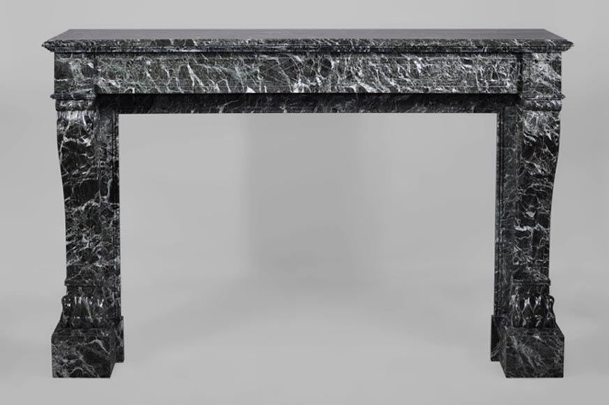 Старинный камин в стиле Наполеона III, изготовленный из мрамора Вер де Мер, украшенный львиными лапами. Старинный камин в стиле Наполеона III, изготовленный из мрамора Вер де Мер, украшенный львиными лапами.-0