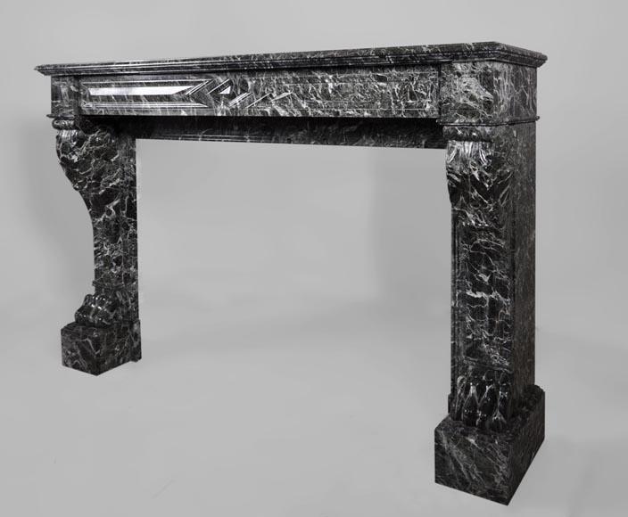 Старинный камин в стиле Наполеона III, изготовленный из мрамора Вер де Мер, украшенный львиными лапами. Старинный камин в стиле Наполеона III, изготовленный из мрамора Вер де Мер, украшенный львиными лапами.-6