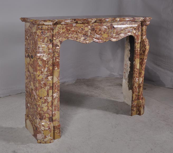 Камин в стиле Помпадур, изготовленный из брекчиевидного мрамора из Халеба. Камин в стиле Помпадур, изготовленный из брекчиевидного мрамора из Халеба.-2