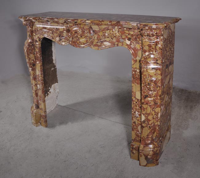 Камин в стиле Помпадур, изготовленный из брекчиевидного мрамора из Халеба. Камин в стиле Помпадур, изготовленный из брекчиевидного мрамора из Халеба.-5