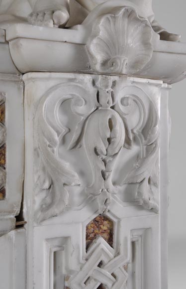 Великолепный старинный камин конца 18 века, изготовленный из скульптурного мрамора и мрамора брокатель, украшенный ангелочком. Великолепный старинный камин конца 18 века, изготовленный из скульптурного мрамора и мрамора брокатель, украшенный ангелочком.-15