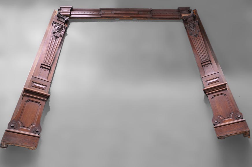 Деревянная комната из скульптурного дуба, украшенная головами сатиров и мотивами драпированной ткани, 19 века. Деревянная комната из скульптурного дуба, украшенная головами сатиров и мотивами драпированной ткани, 19 века.-2