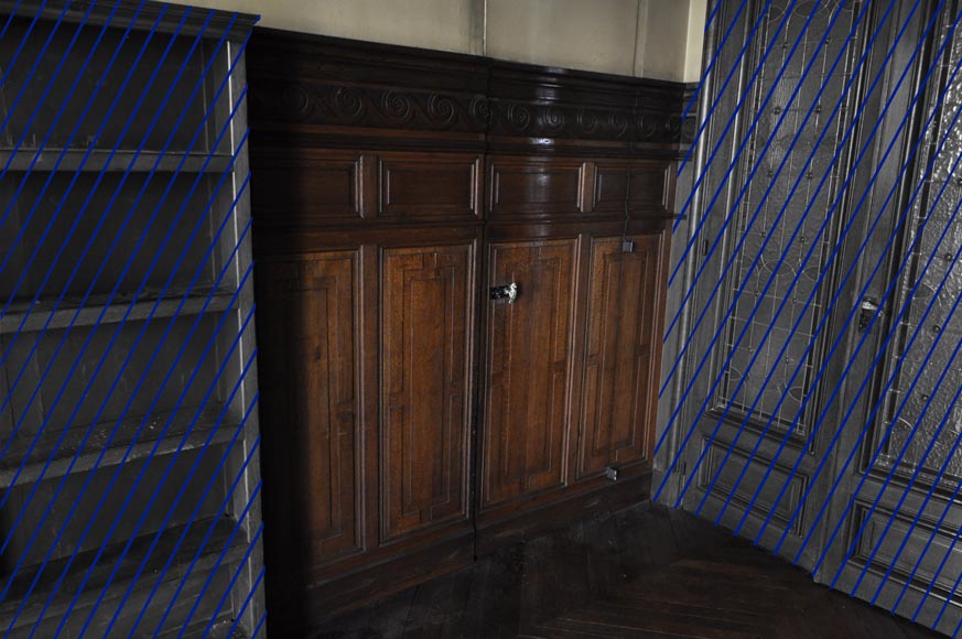 Ансамбль декоративных стенных панелей из дуба, украшенный фризом волнообразного орнамента. Ансамбль декоративных стенных панелей из дуба, украшенный фризом волнообразного орнамента.-3