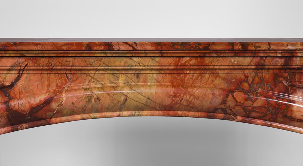 Старинный камин в стиле Людовика XIV с «буденом», изготовленный из алжирского красного брекчиевидного мрамора. Старинный камин в стиле Людовика XIV с «буденом», изготовленный из алжирского красного брекчиевидного мрамора.-1