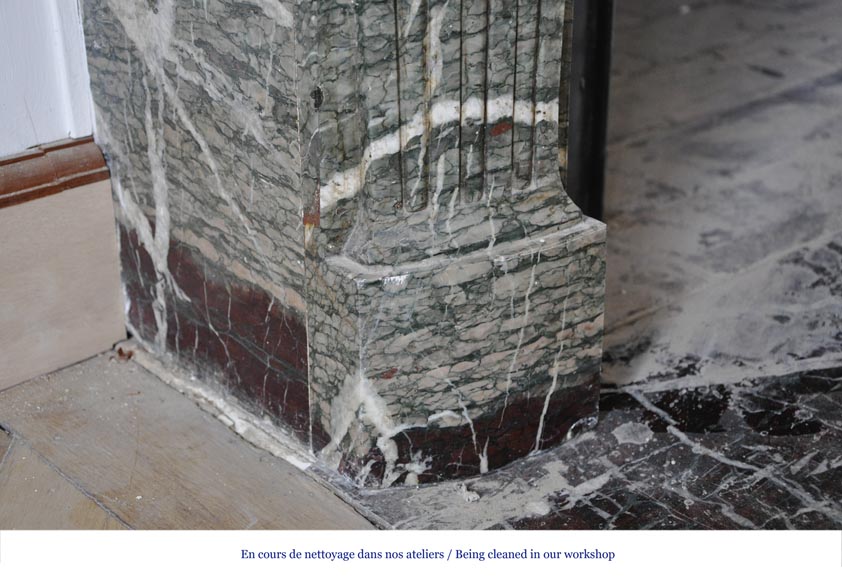 Красивый старинный камин в стиле эпохи Регентства, изготовленный в 19 веке из Кампанского мрамора Гран Меланж. Красивый старинный камин в стиле эпохи Регентства, изготовленный в 19 веке из Кампанского мрамора Гран Меланж.-7