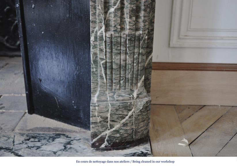 Красивый старинный камин в стиле эпохи Регентства, изготовленный в 19 веке из Кампанского мрамора Гран Меланж. Красивый старинный камин в стиле эпохи Регентства, изготовленный в 19 веке из Кампанского мрамора Гран Меланж.-10