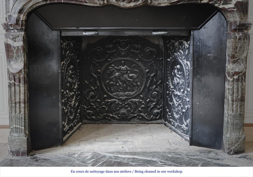 Красивый старинный камин в стиле эпохи Регентства, изготовленный в 19 веке из Кампанского мрамора Гран Меланж. Красивый старинный камин в стиле эпохи Регентства, изготовленный в 19 веке из Кампанского мрамора Гран Меланж.-11