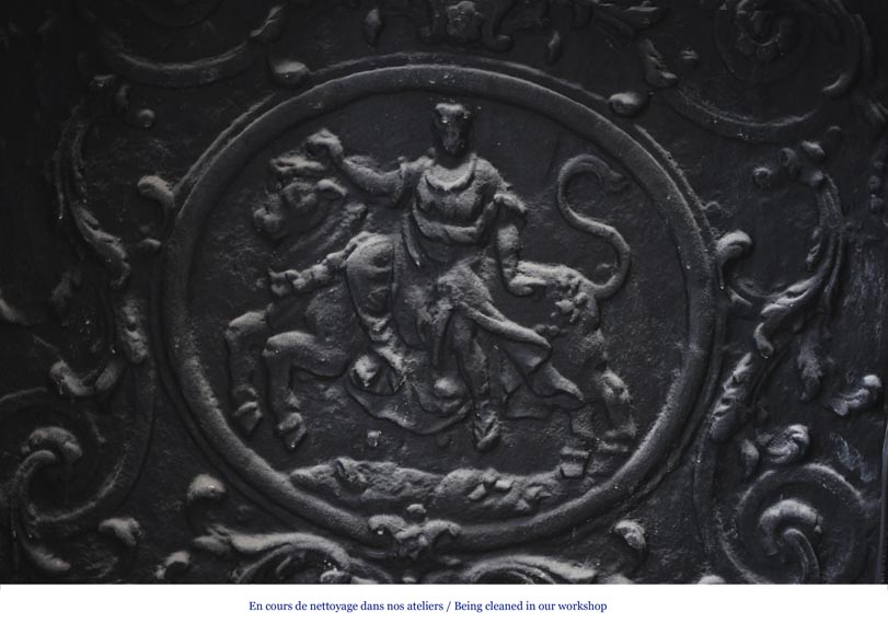 Красивый старинный камин в стиле эпохи Регентства, изготовленный в 19 веке из Кампанского мрамора Гран Меланж. Красивый старинный камин в стиле эпохи Регентства, изготовленный в 19 веке из Кампанского мрамора Гран Меланж.-12