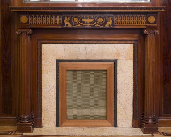 Великолепная деревянная обшивка комнаты в стиле Регентства, украшенная маркетри из красного дерева с камином, Франция 19 век. Великолепная деревянная обшивка комнаты в стиле Регентства, украшенная маркетри из красного дерева с камином, Франция 19 век.-1