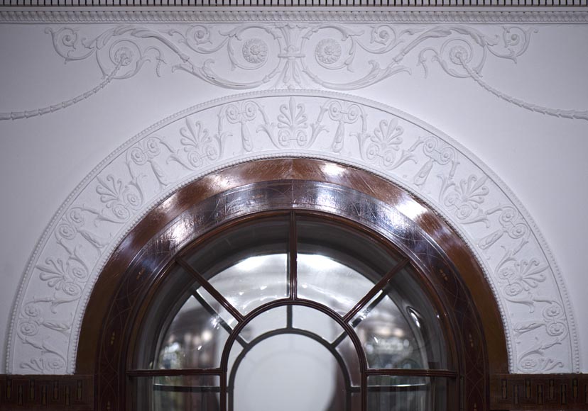 Великолепная деревянная обшивка комнаты в стиле Регентства, украшенная маркетри из красного дерева с камином, Франция 19 век. Великолепная деревянная обшивка комнаты в стиле Регентства, украшенная маркетри из красного дерева с камином, Франция 19 век.-12