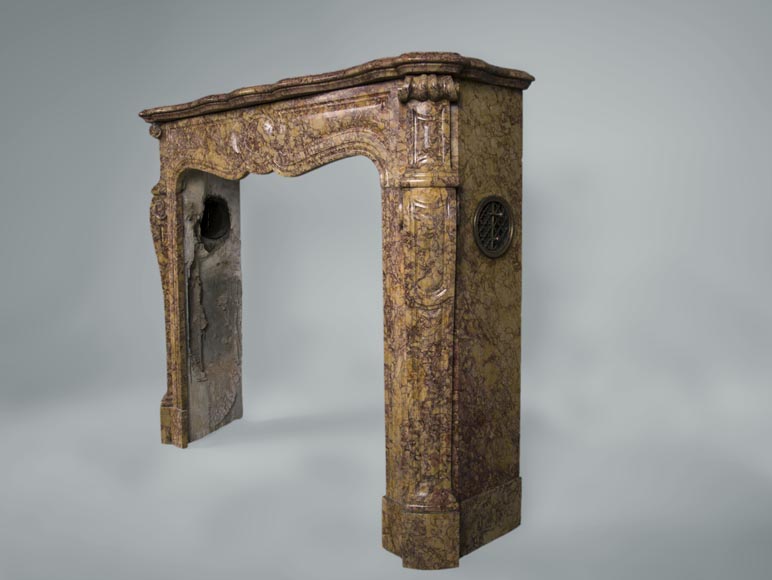 Старинный камин в стиле Людовика XV, модель «Помпадур», изготовленный из мрамора жёлтый Брокатель. Старинный камин в стиле Людовика XV, модель «Помпадур», изготовленный из мрамора жёлтый Брокатель.-5