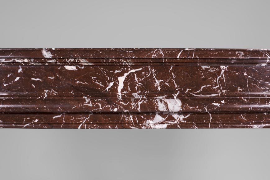 Старинный камин в стиле эпохи Регентства, изготовленный из Красного Северного мрамора. Старинный камин в стиле эпохи Регентства, изготовленный из Красного Северного мрамора.-1