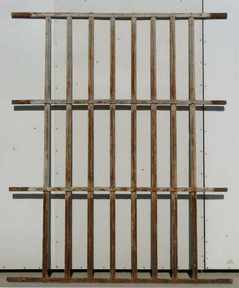 Средневековая решетка Средневековая решетка-0