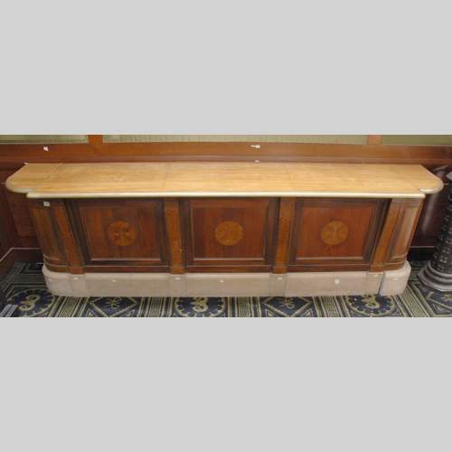 Старинный банковский прилавок