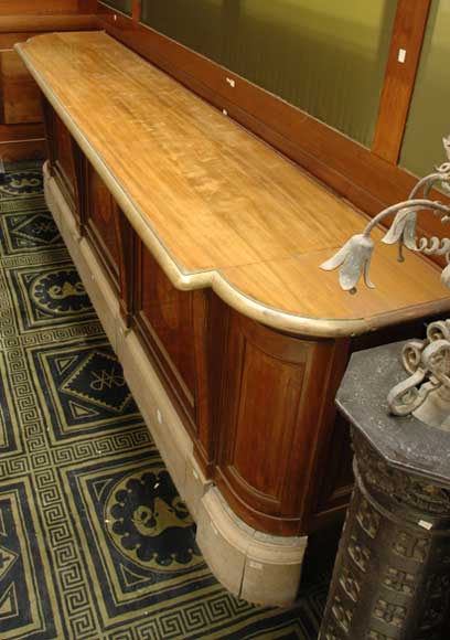 Старинный банковский прилавок Старинный банковский прилавок-1