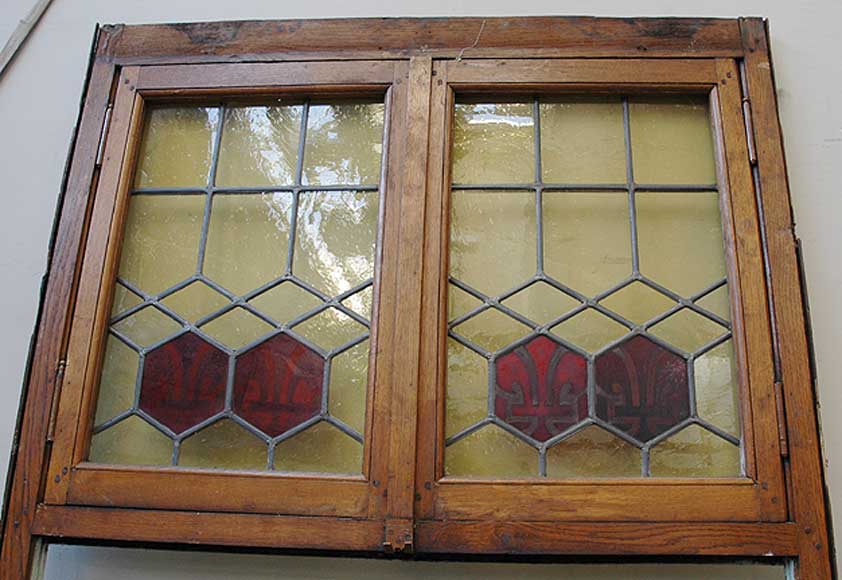 Витражи с белками. Витражи с белками.-3