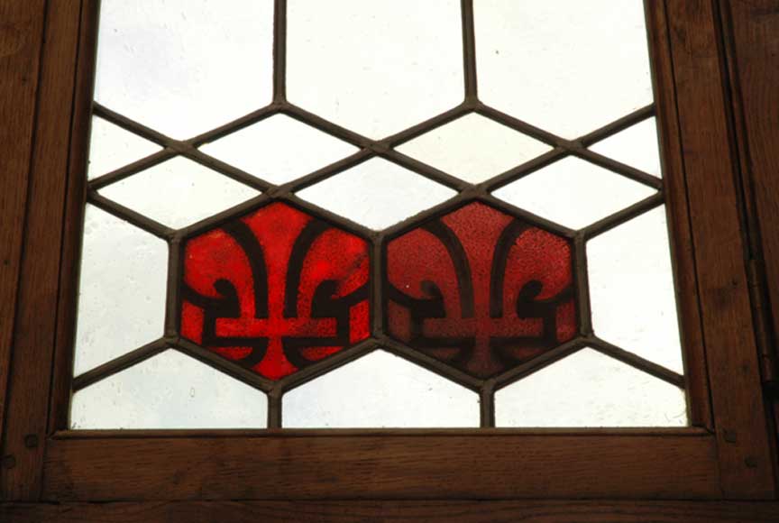 Витражи с белками. Витражи с белками.-7