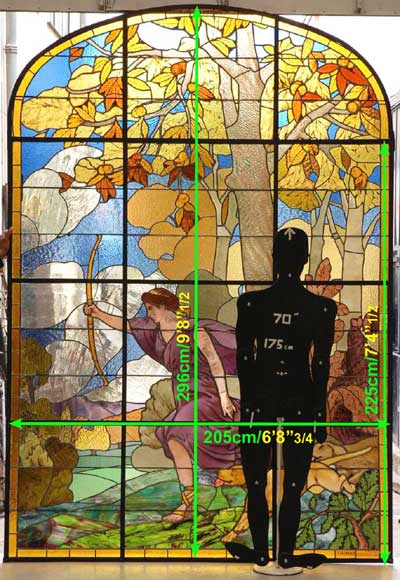 Витраж, подписанный Thomas 1915 г., представляющий Диану охотницу. Витраж, подписанный Thomas 1915 г., представляющий Диану охотницу.-13