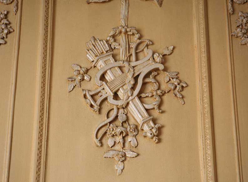 Трюмо эпохи Людовика XVI с музыкальной символикой. Трюмо эпохи Людовика XVI с музыкальной символикой.-2