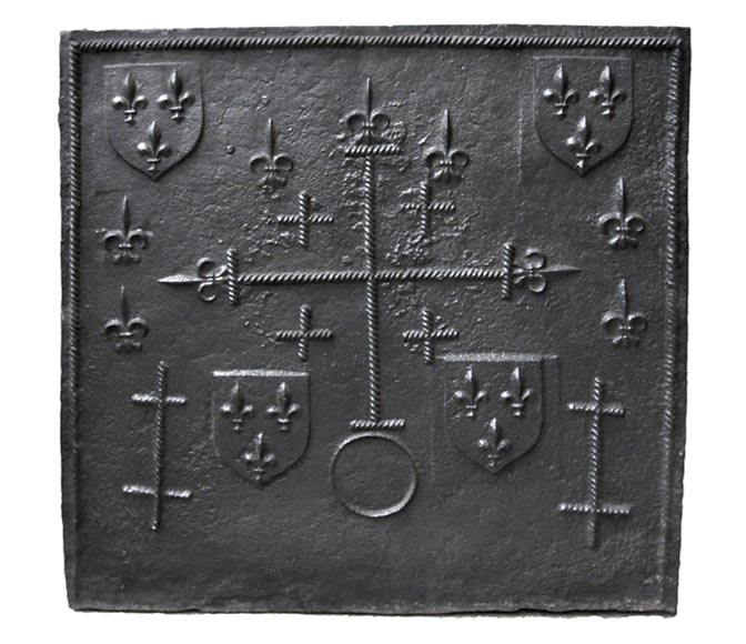 Старинная каминная плита готической эпохи. Старинная каминная плита готической эпохи.-0