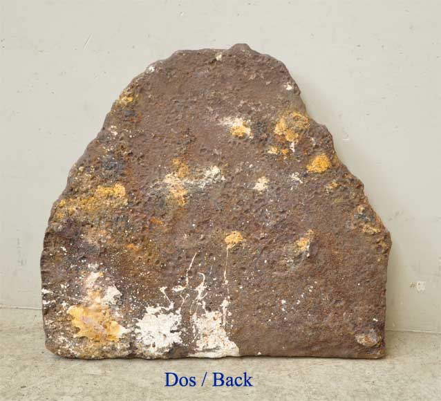 Старинная каминная плита, украшенная гербами семьи Бретель из Гремонвиля. Старинная каминная плита, украшенная гербами семьи Бретель из Гремонвиля.-5