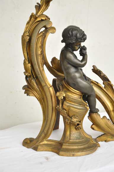 Старинная дровница из бронзы с двумя патинами, украшенная Аллегорией Вина. Старинная дровница из бронзы с двумя патинами, украшенная Аллегорией Вина.-3