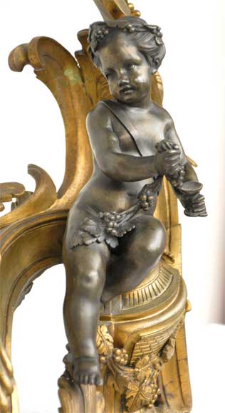 Старинная дровница из бронзы с двумя патинами, украшенная Аллегорией Вина. Старинная дровница из бронзы с двумя патинами, украшенная Аллегорией Вина.-4