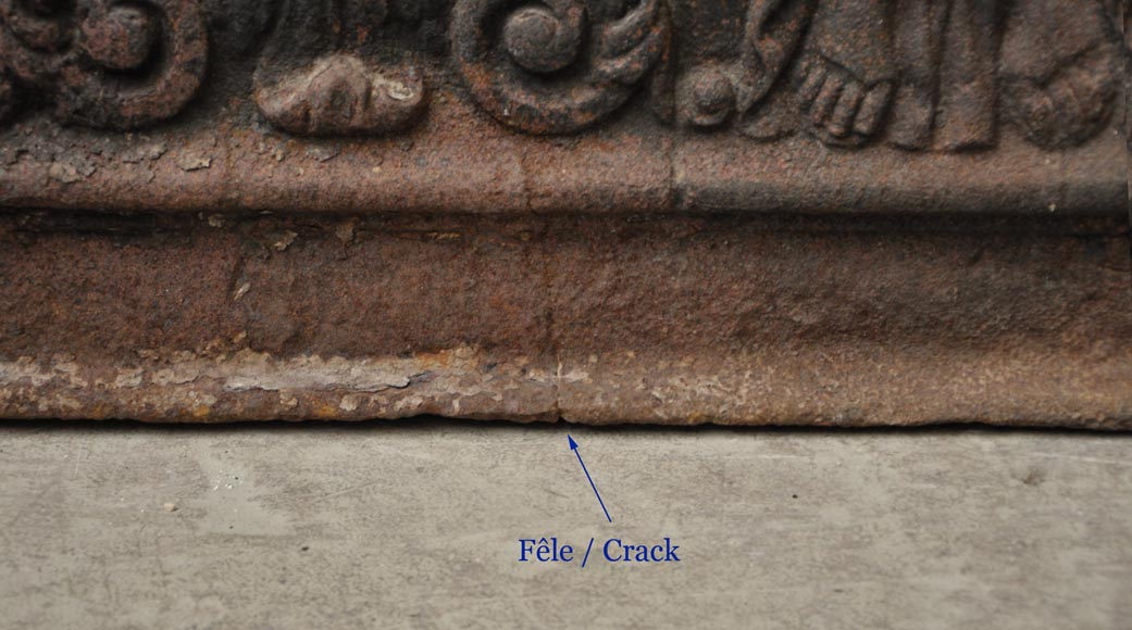 Большая старинная каминная плита, украшенная янсенистским сюжетом. Большая старинная каминная плита, украшенная янсенистским сюжетом.-10