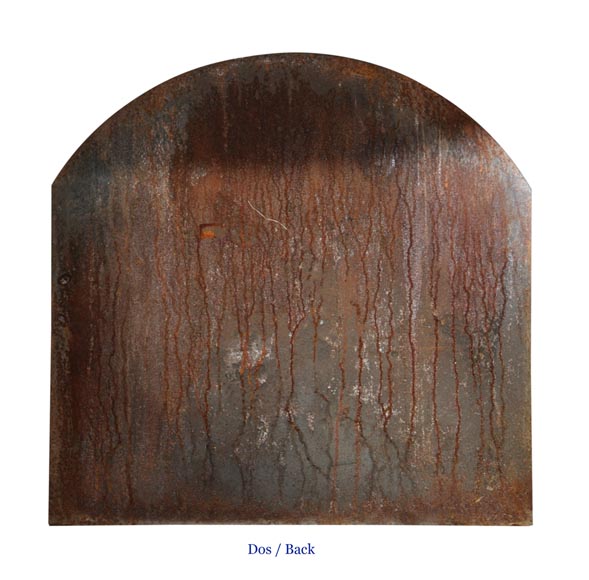 Старинная каминная плита, украшенная петухами и львами. Старинная каминная плита, украшенная петухами и львами.-6