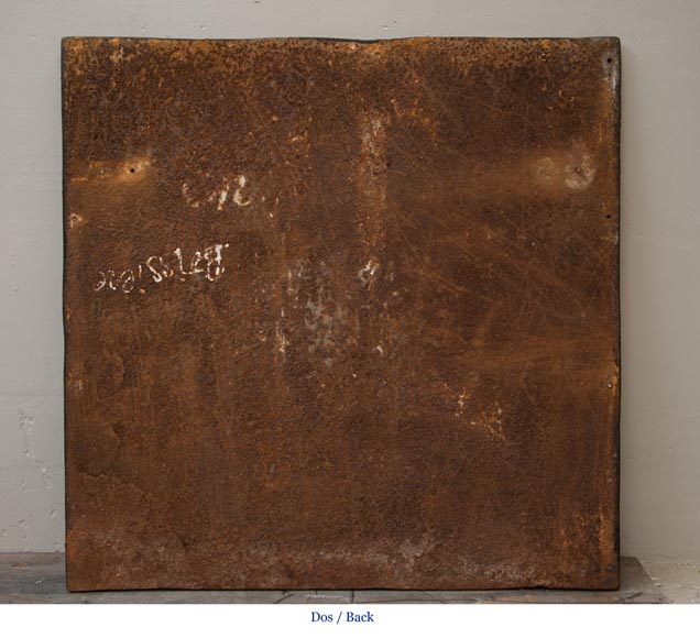 Старинная каминная плита, украшенная солдатами Армии Наполеона на поле боя. Старинная каминная плита, украшенная солдатами Армии Наполеона на поле боя.-6